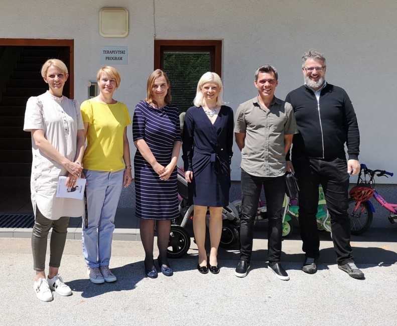 V Društvu Projekt Človek gostili ministrico mag. Ksenijo Klampfer
