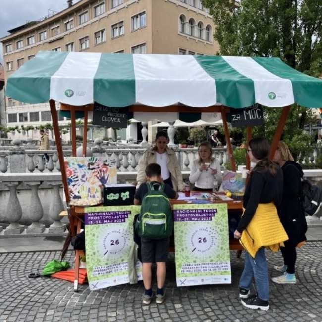 Z nasmehom in srcem na Veseli dan prostovoljstva!