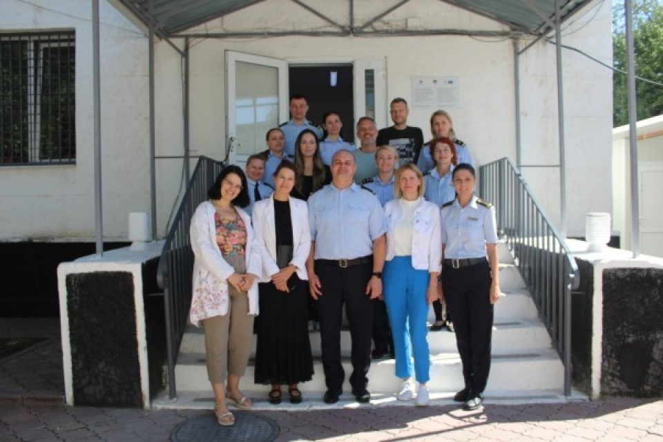 Strokovni obisk terapevtske skupnosti v zaporu v Kišinjevu//Professional Visit to a Therapeutic Community in a Prison in Chișinău